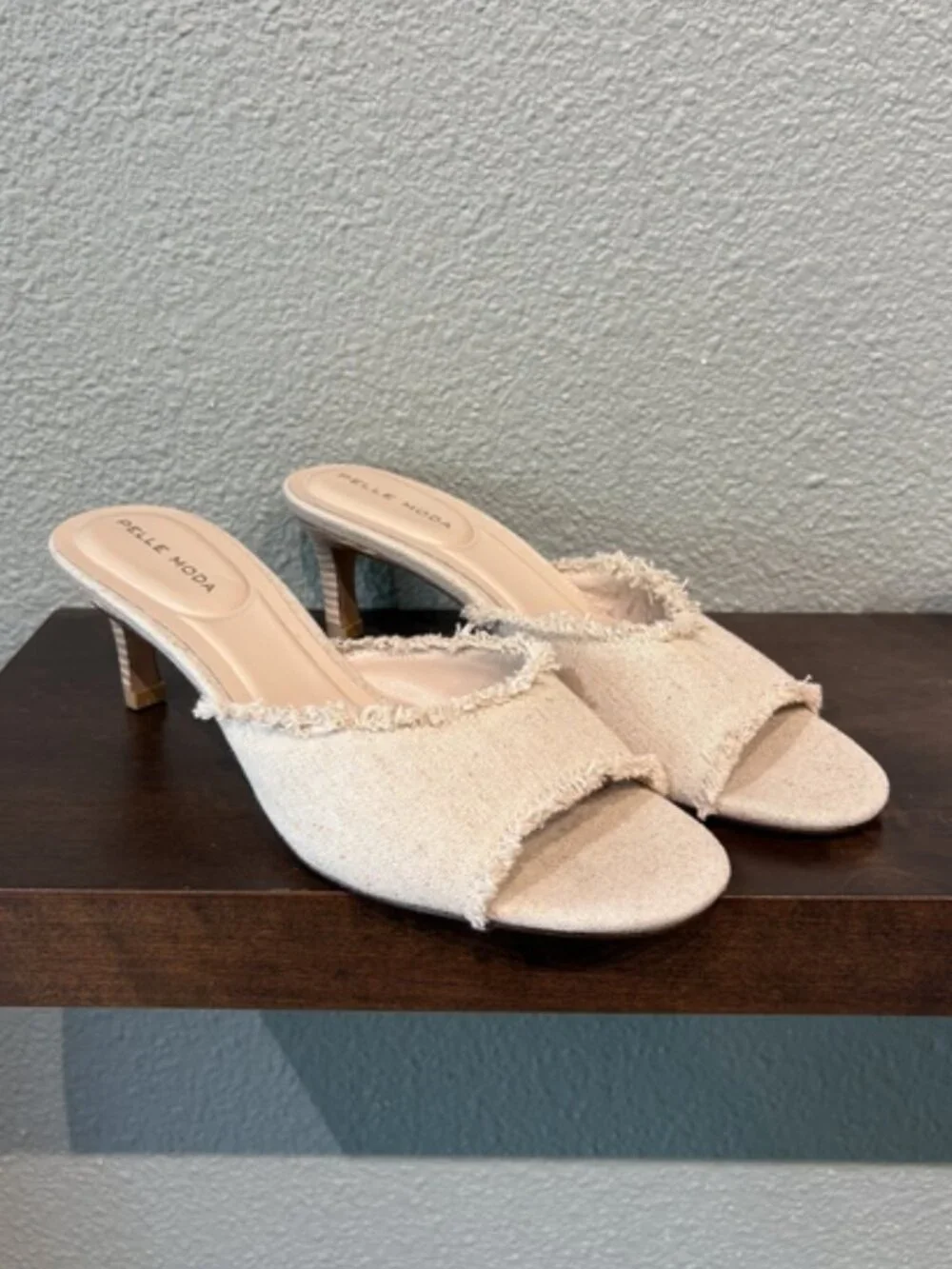 Pelle Moda Unia Natural Frayed Linen Heel - Picture 2 of 4